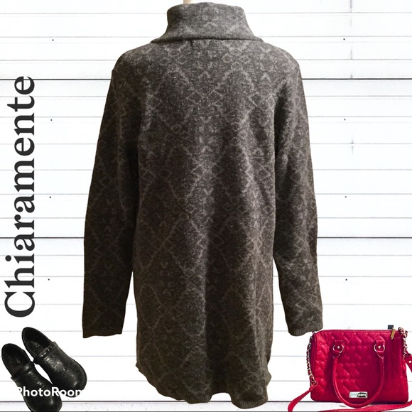 Chiaramente Gray Design Sweater Jacket NWOT - Picture 2 of 4